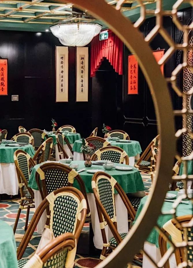 新国潮餐饮设计风靡上海,传统元素演绎现代美学-53