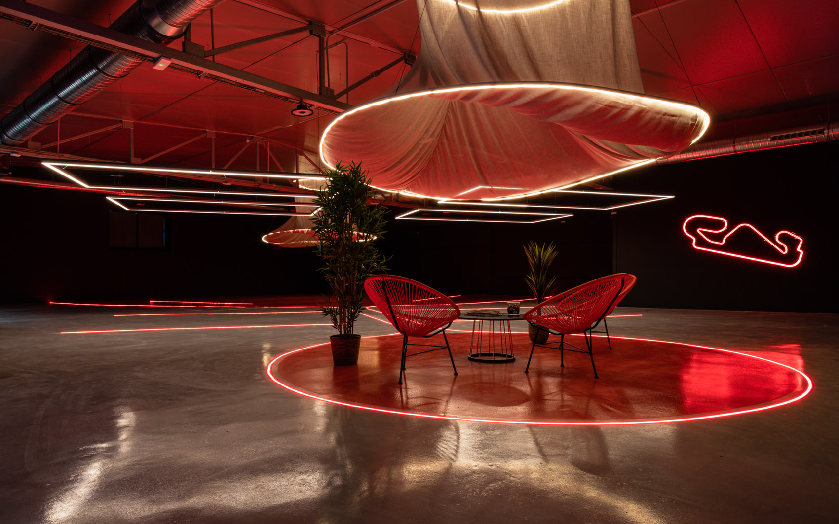 Stradale Pure Sport 汽车展厅丨Paralelo Estudio-10