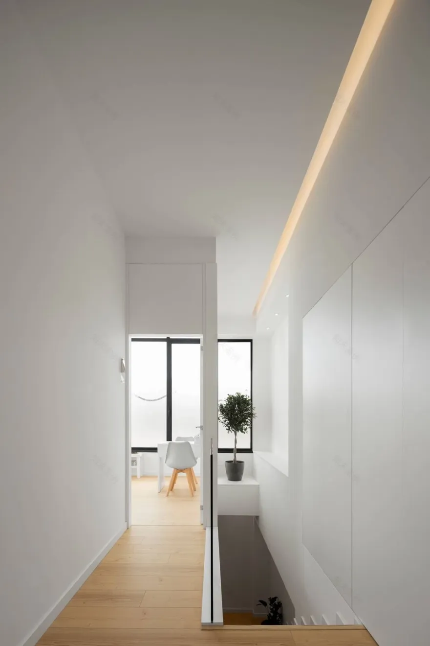 葡萄牙阳光医疗办公室设计丨Arquitetos Rómulo Neto-12