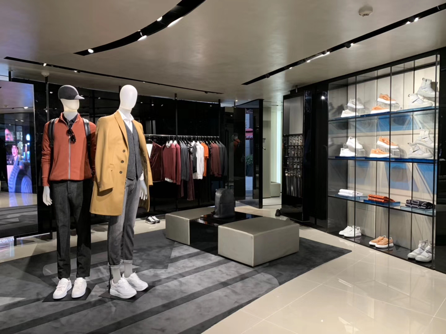 EA Visual merchandising design-5