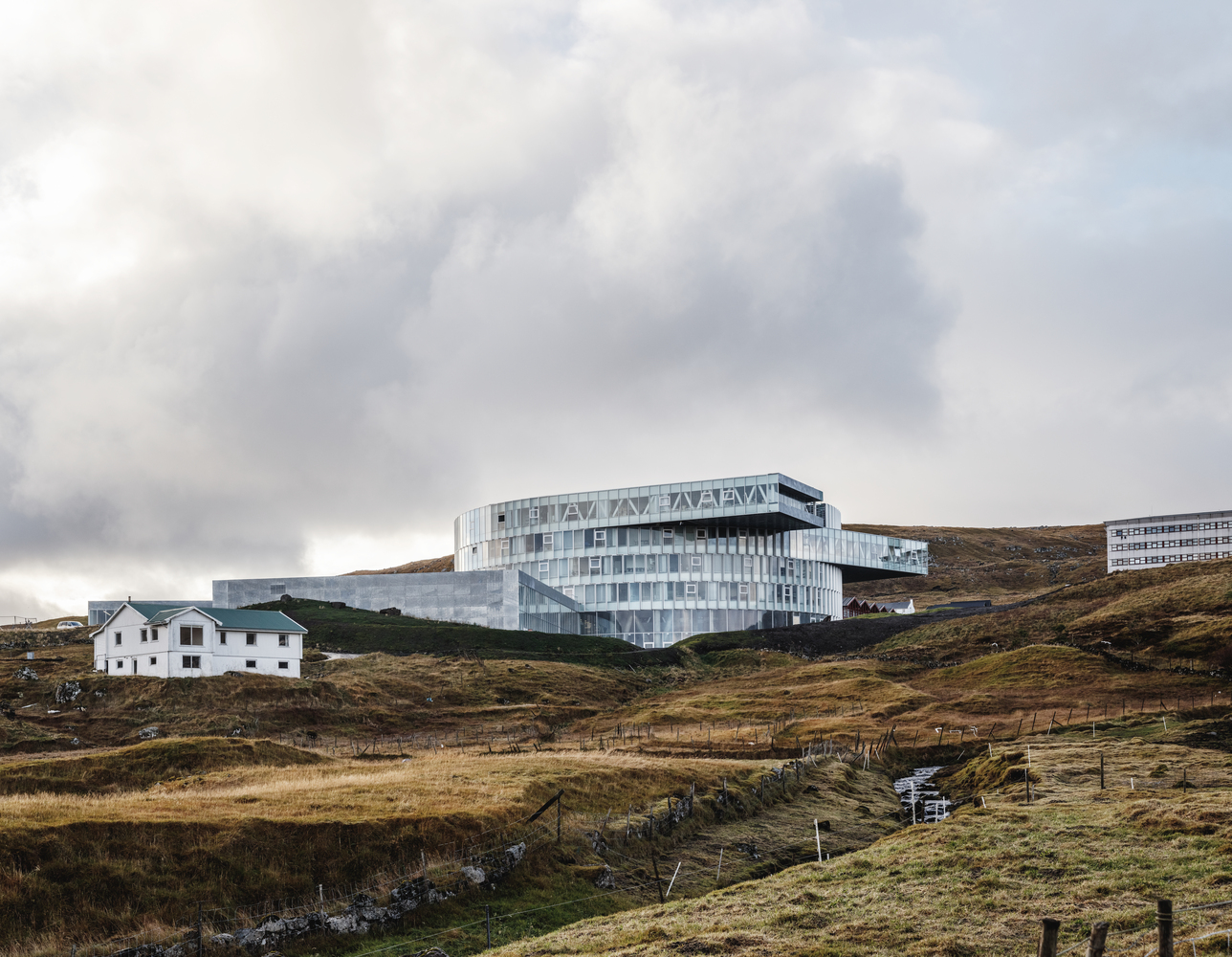 环形庭院中的学习创新基地——Glasir Tórshavn College-15