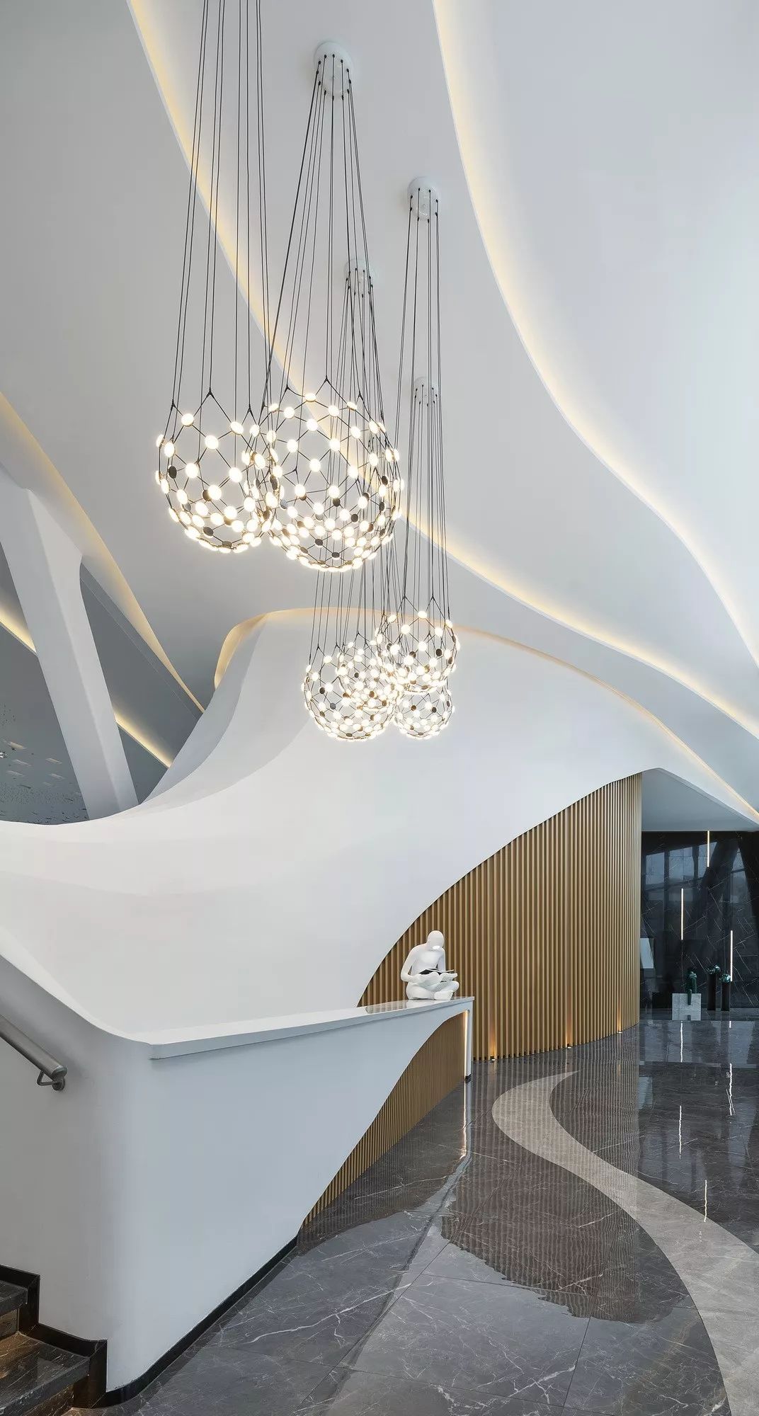 悬崖上的艺术馆 | 山海之间的白色梦幻空间-16