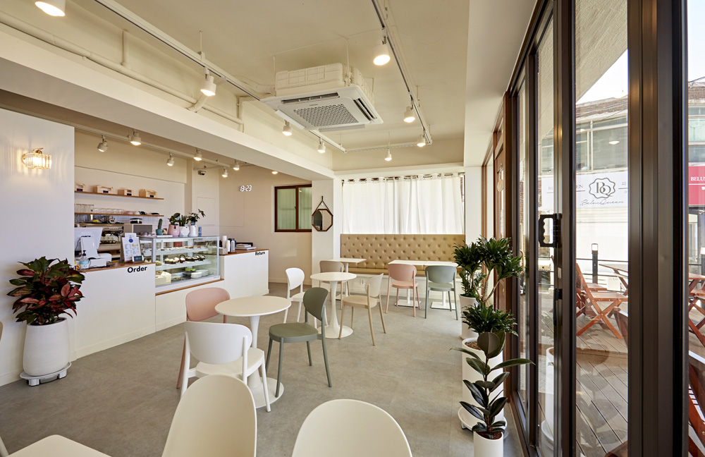 简约白调 16 坪咖啡厅 设计报价案例-11