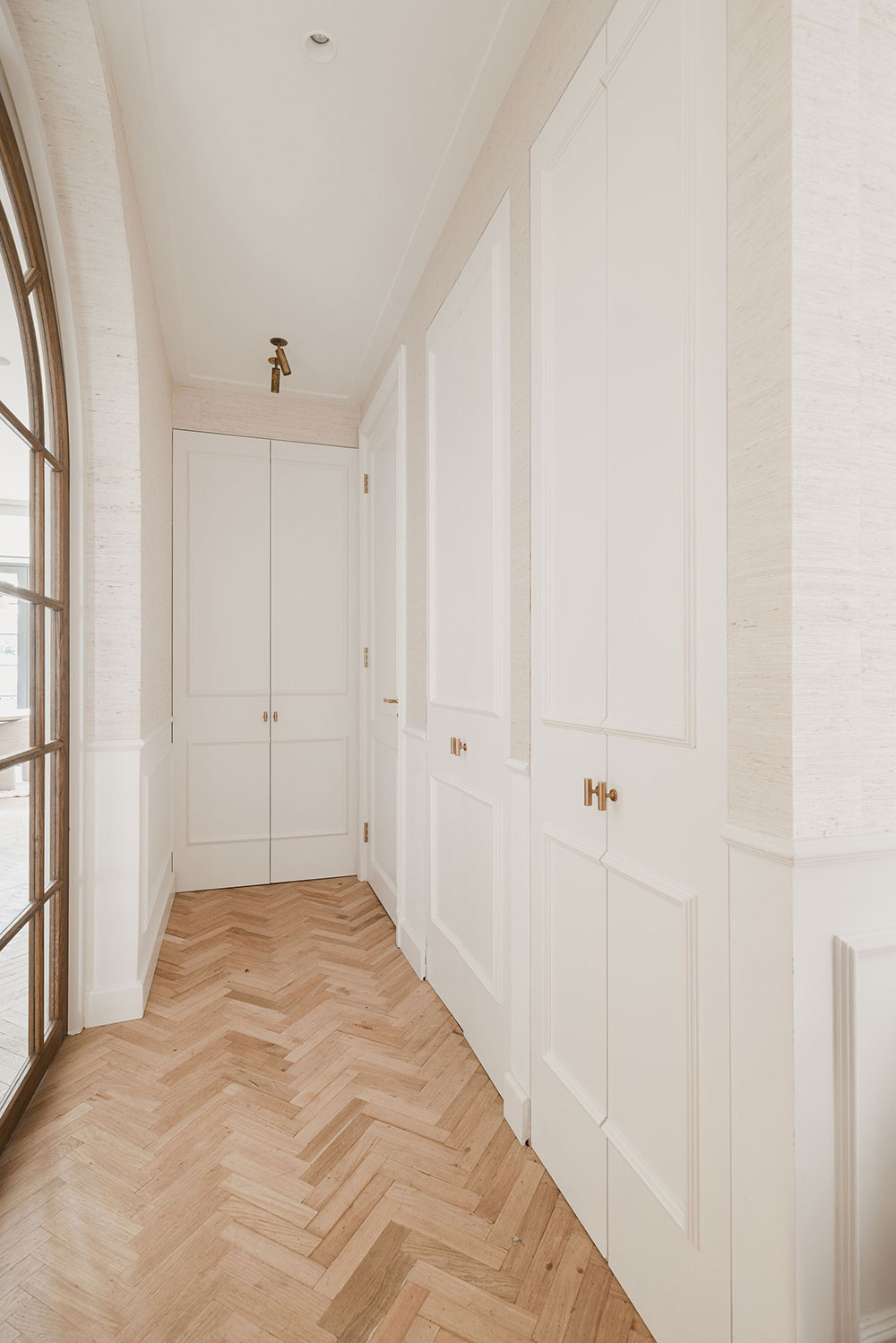 阿姆斯特丹时尚公寓 | 墙纸与设计的完美融合-16