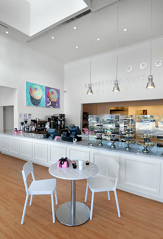 乔治城纸杯蛋糕店 | 现代烘焙空间的营造-8