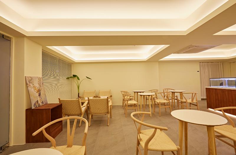 简约 18 坪咖啡厅，点睛之笔的咖啡元素-7