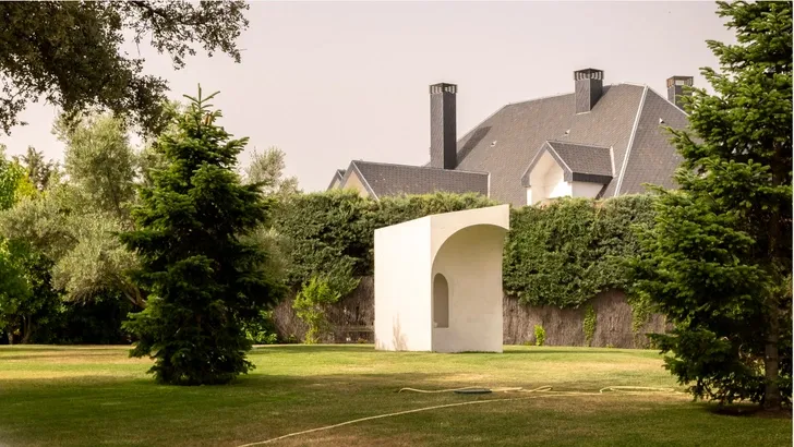 西班牙花园中的洞穴式小教堂(“Приютом Лолы”)丨西班牙马德里-5