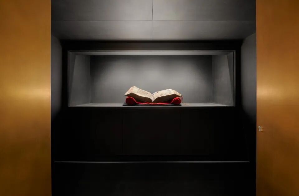 “LaBoussole”文化与旅游中心：彩色光影-99