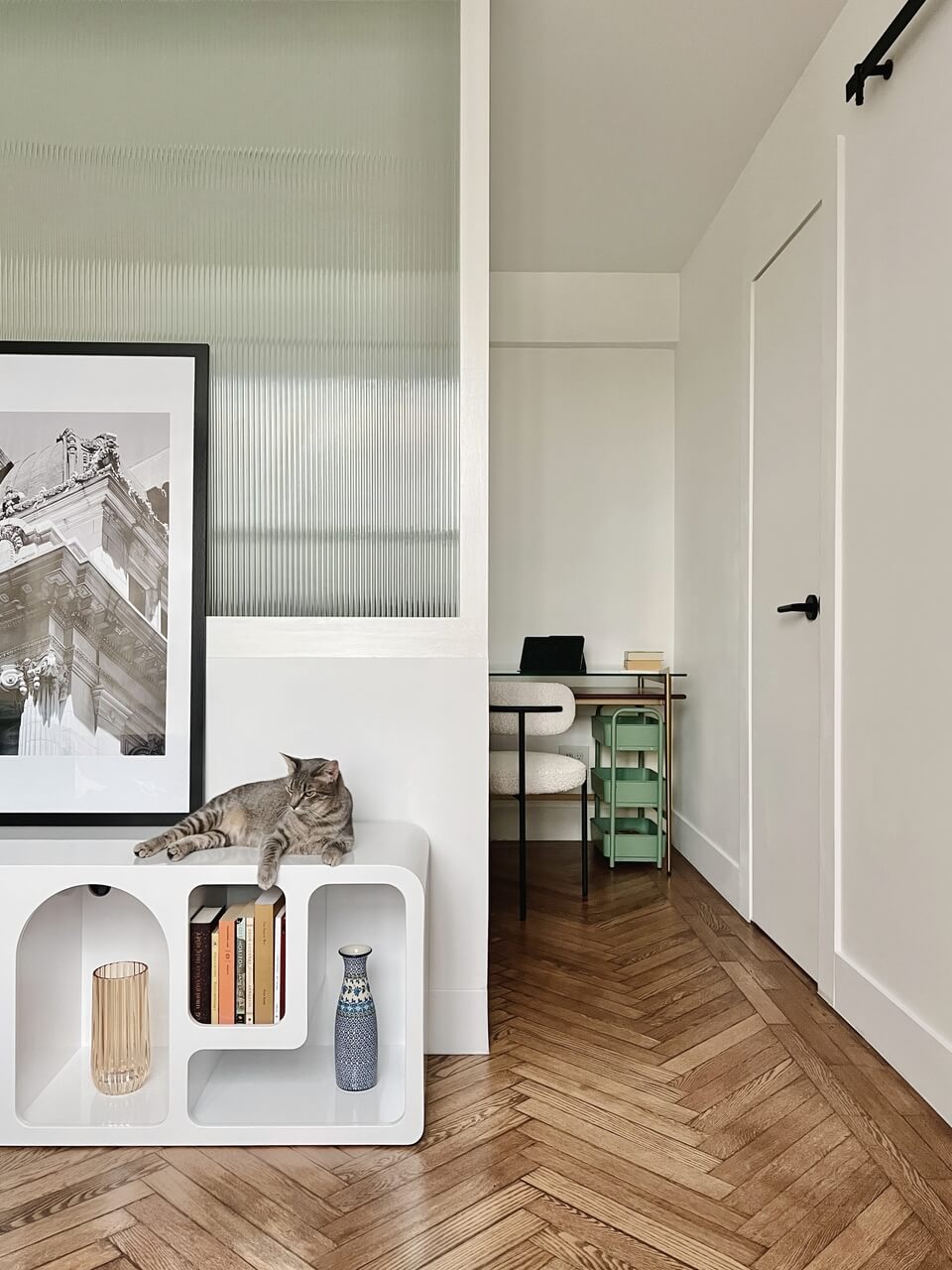 韩国  波兰双人组设计的布鲁克林景观33平单身公寓丨美国纽约丨Sulgi Cho与Piotr Pańczyk-23