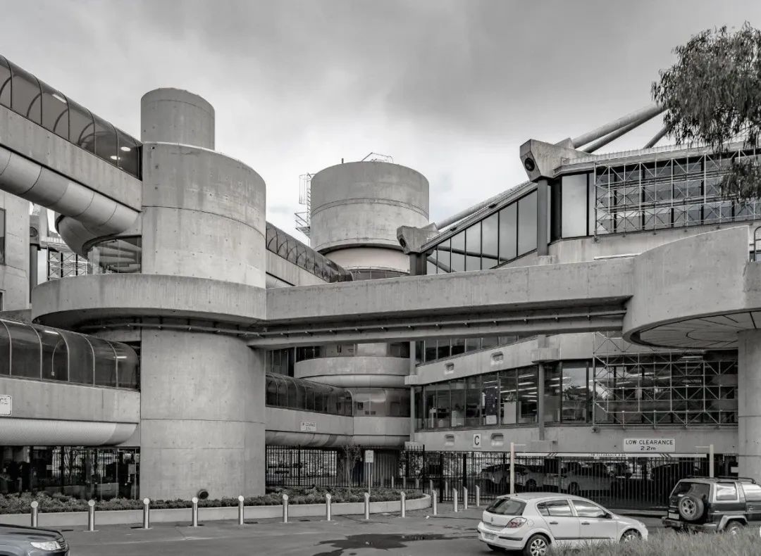 粗野乌托邦 · John Andrews 的理想重塑丨加拿大多伦多-49