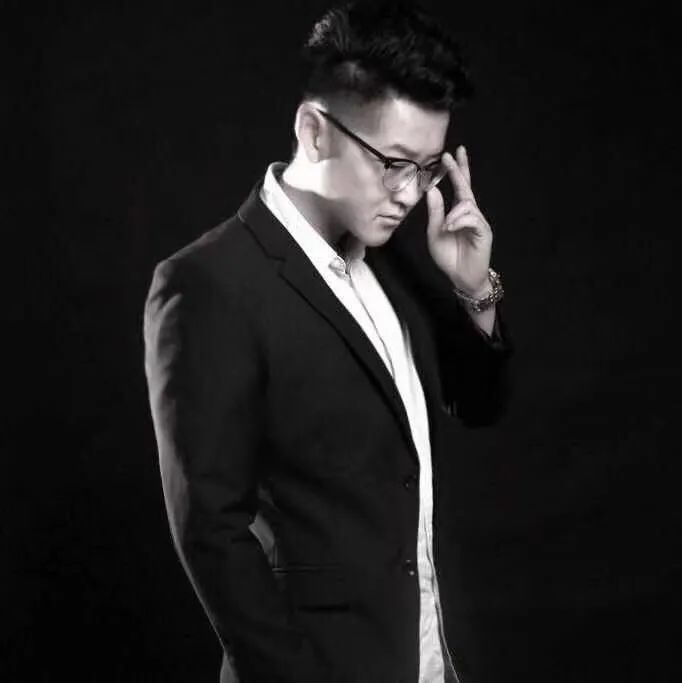 《追光者》·祝潇刚,邹恺凌的现代艺术住宅设计丨中国乐山-73