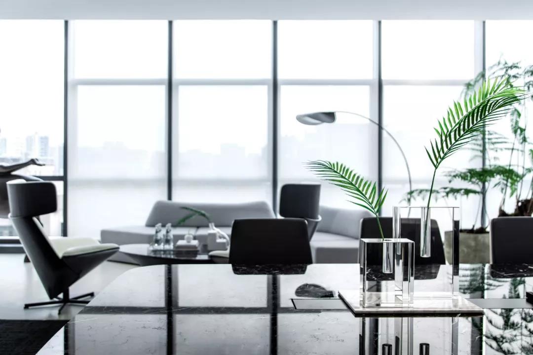 极简白，如何打造前卫艺术的国际办公-38