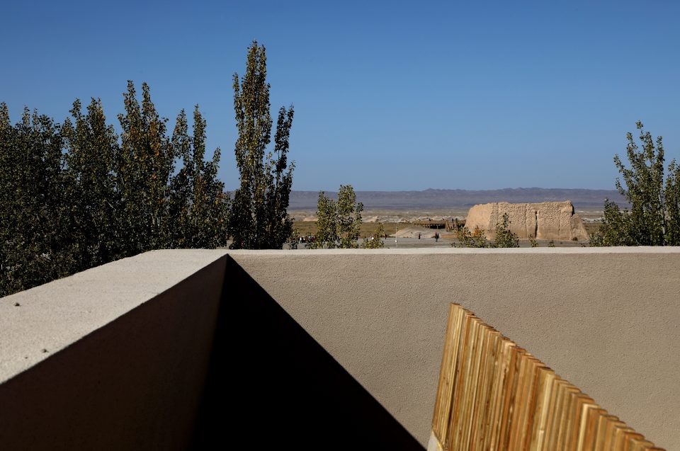 玉门关游客服务中心-51