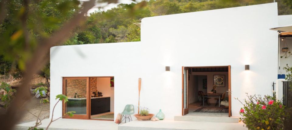 200年旧谷仓改造成迷人公寓丨Ibiza Interiors,Standard Studio-0