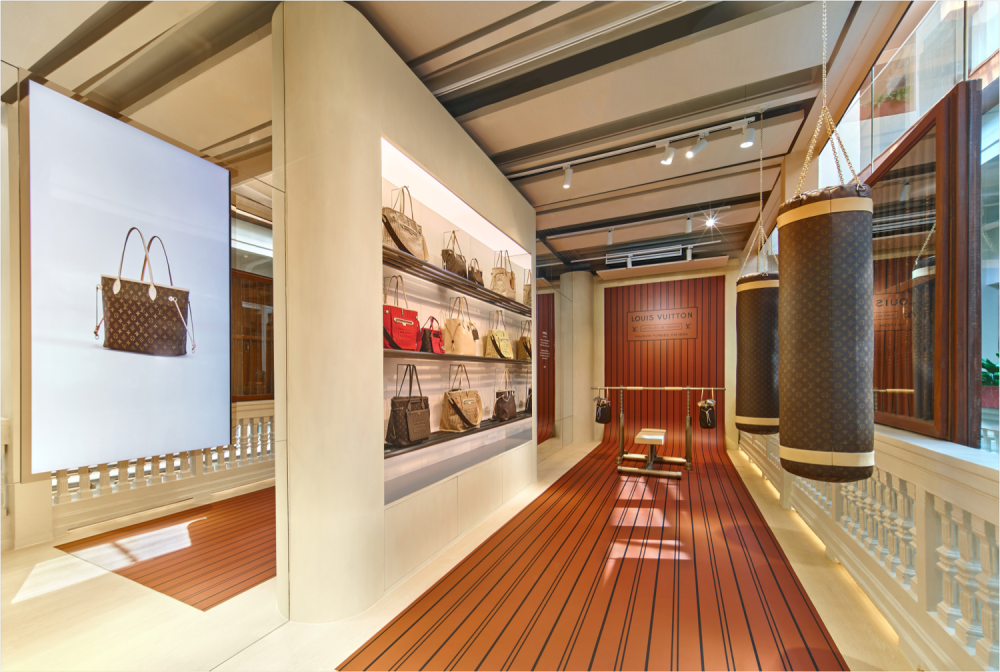 Louis Vuitton Hotel-0