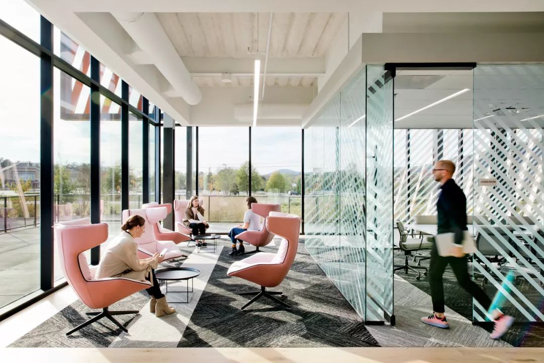 Gensler 打造现代办公空间,五大案例诠释高效办公新理念-46