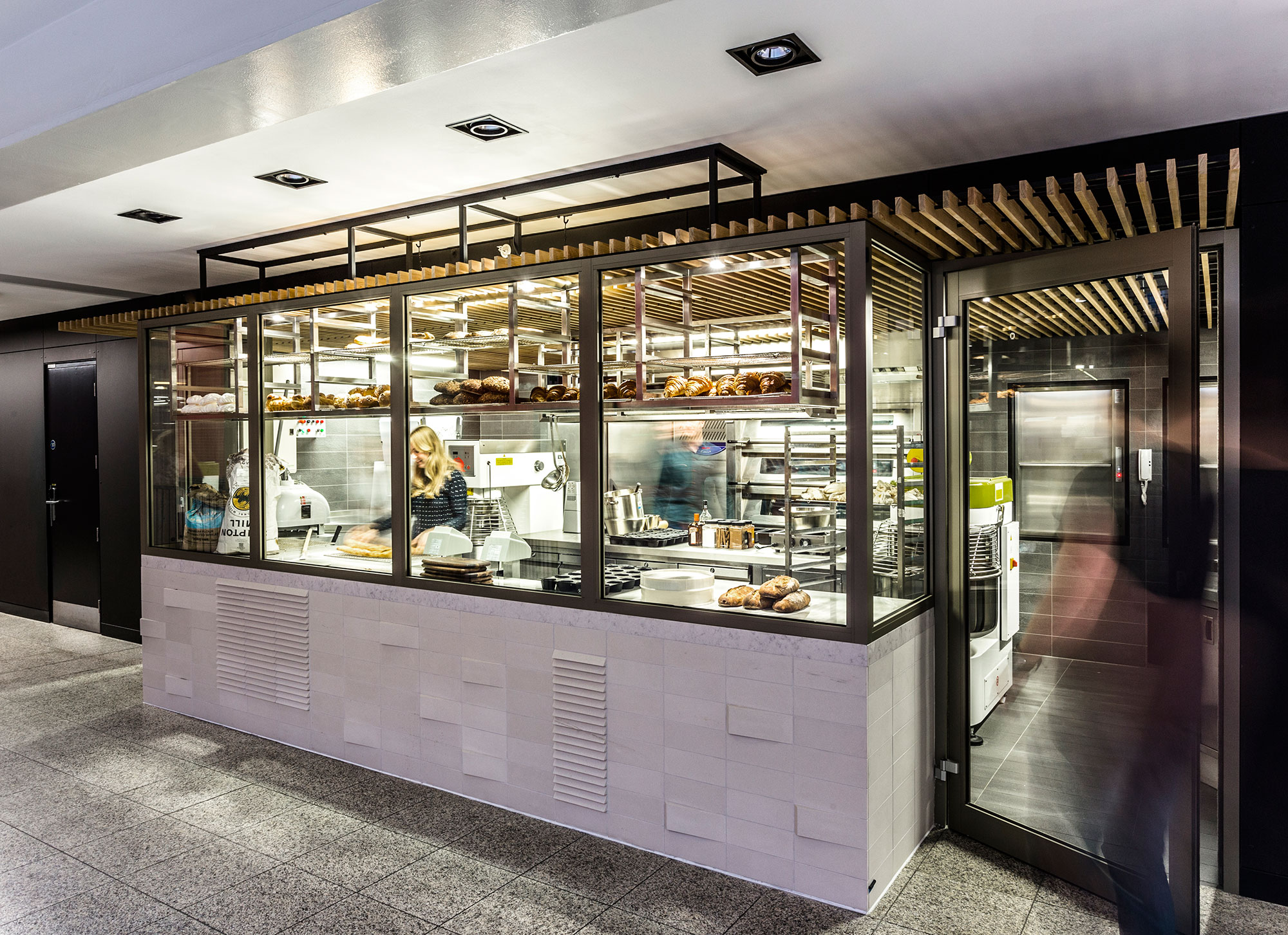 E16面包店，ExCeL SHH-3