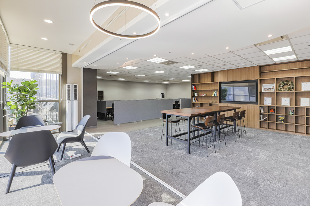 现代简约共享办公空间设计-17