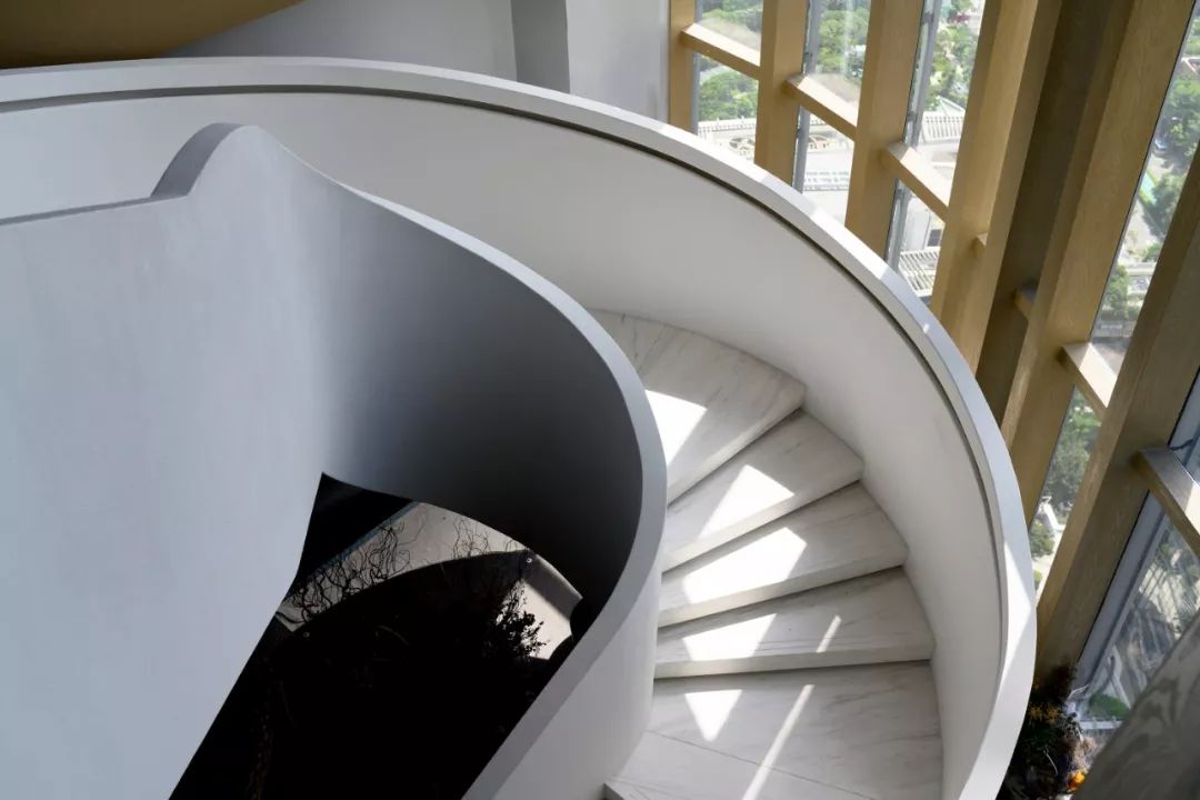 美国米其林三星大厨首家海外餐厅亮相深圳：奢侈是什么？  邵程-82