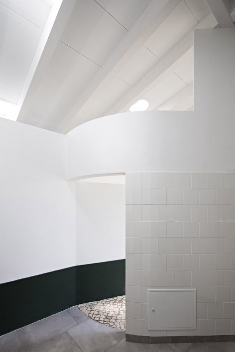 葡萄牙公墓中的绿色环保厕所-17