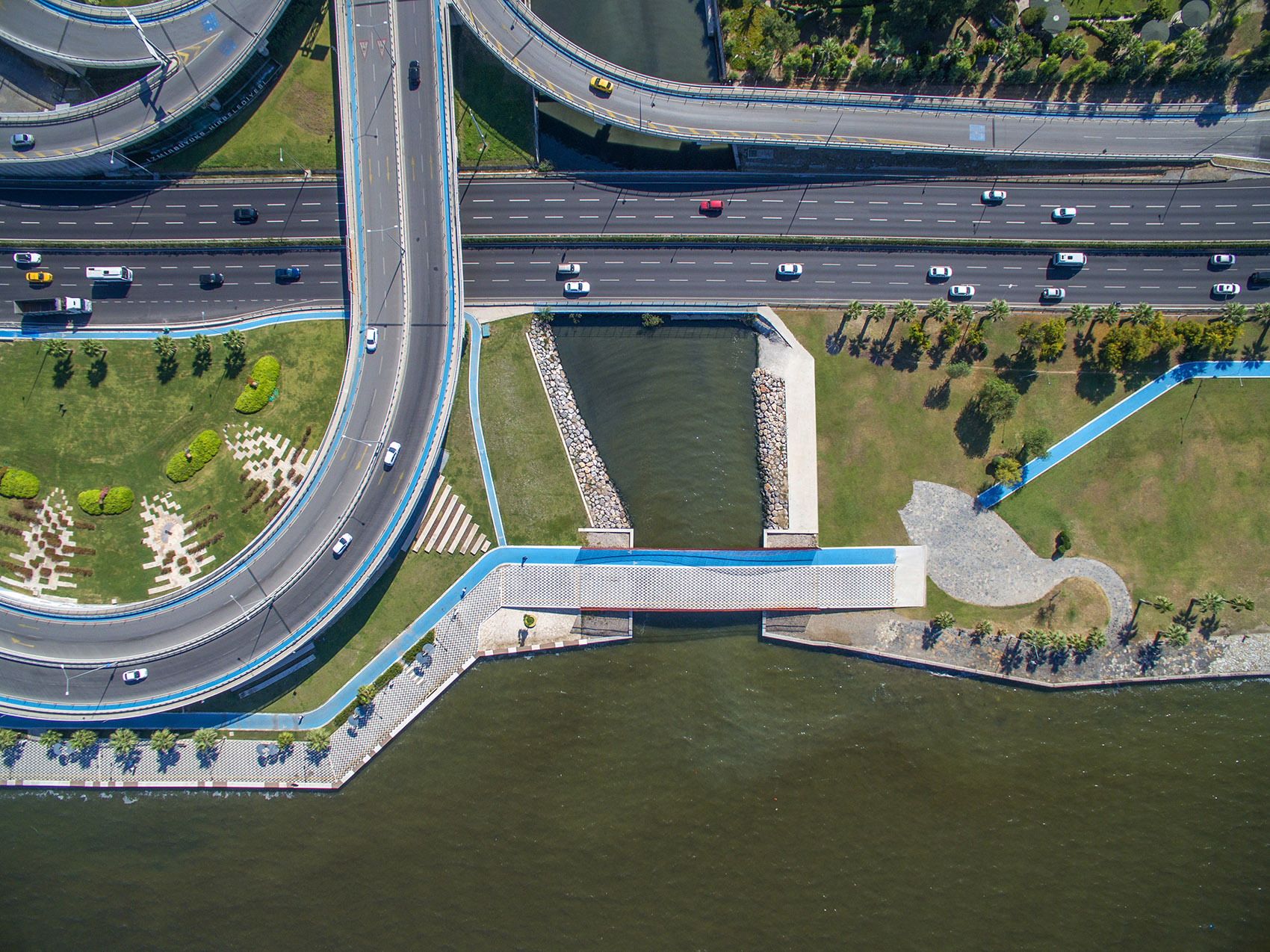 Bayraklı海港人行桥,土耳其 / Notarchitects + Notmimarlik-11