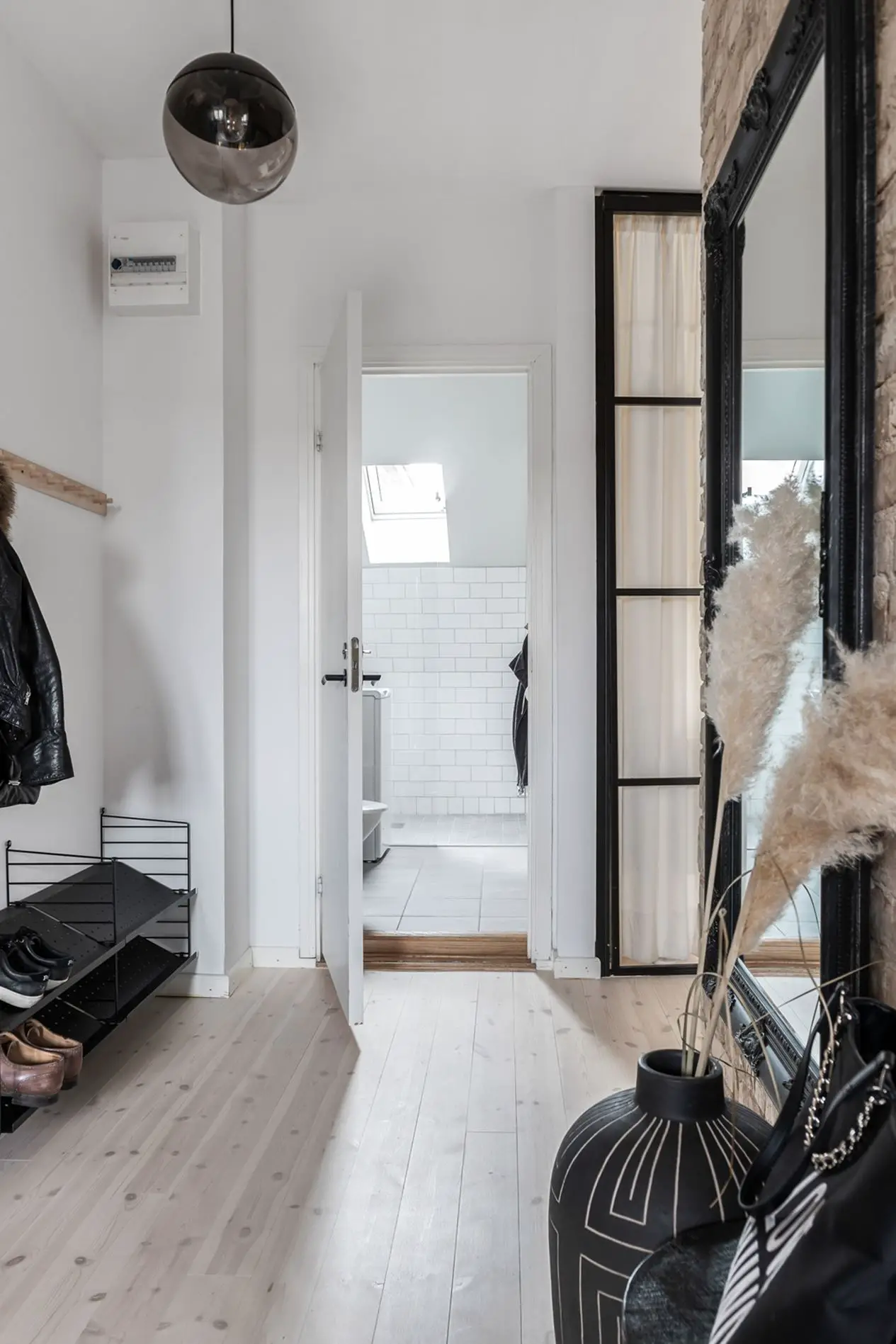 瑞典 54m2 复古一居室公寓设计-18