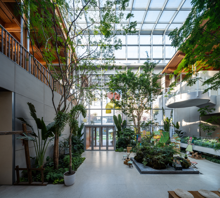 CHUNXI Marketplace and GULANG Gymnasium / Atelier Z+-50