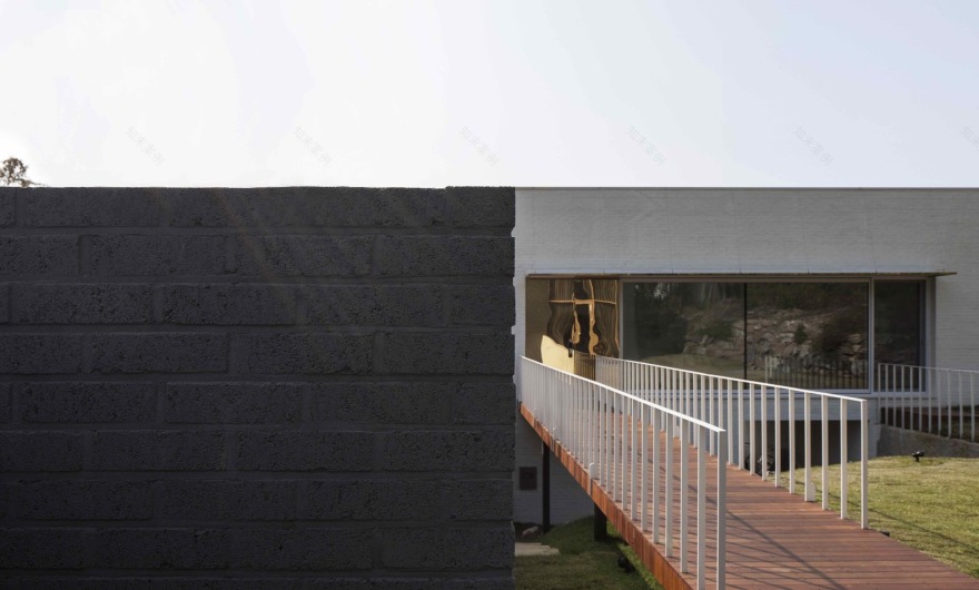 双家庭住宅的极简与古典之美-58