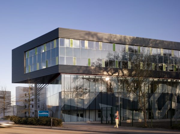 The Mountbatten Building, University of Southampton | Jestico + Whiles-16