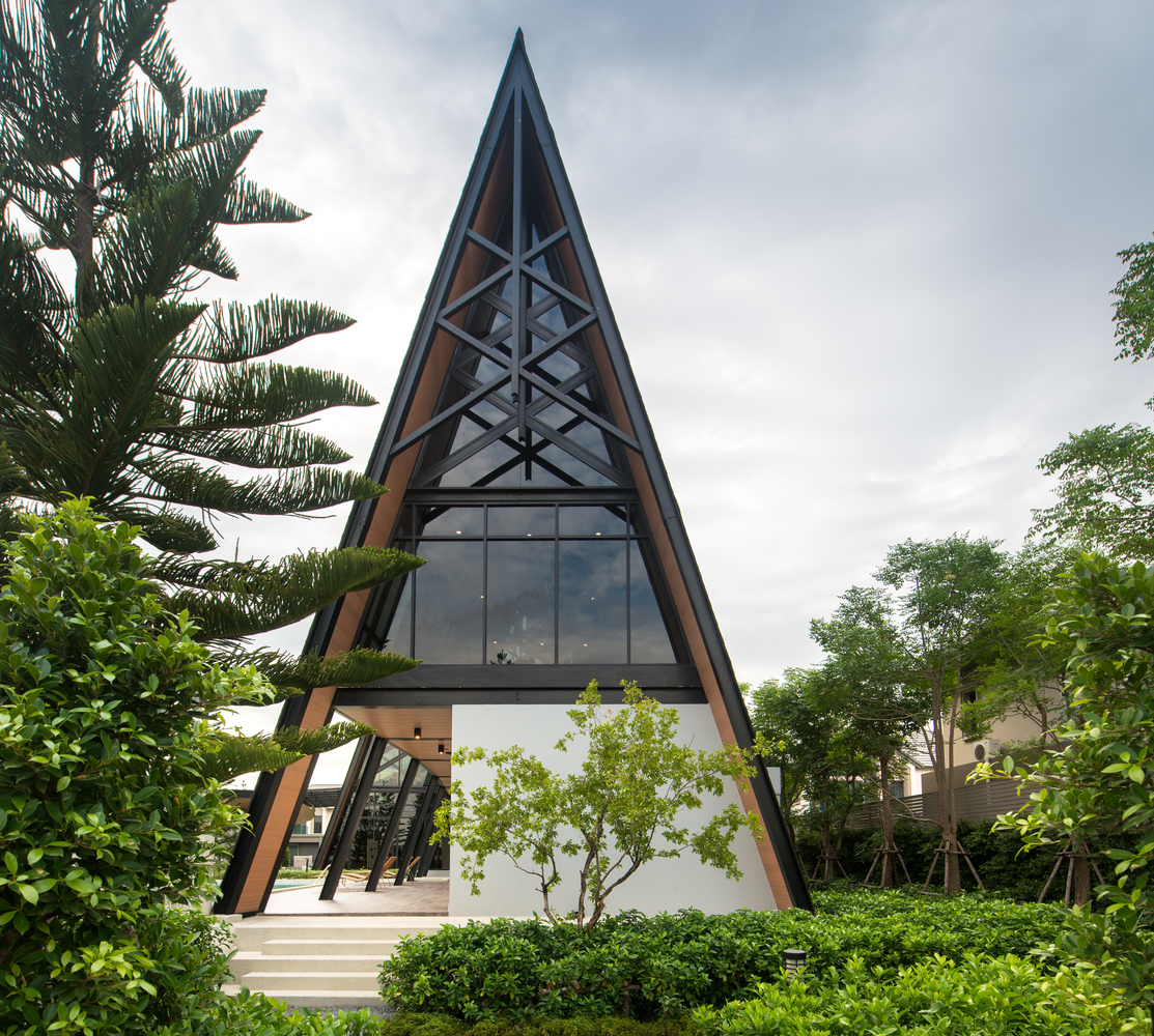 曼谷大道 Clubhouse，三角形的有机建筑美学-30