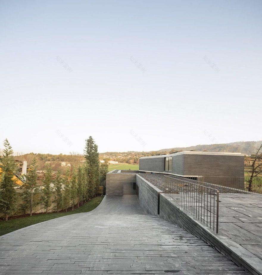 葡萄牙 RPFV 别墅,融入自然与历史的现代住宅设计-38