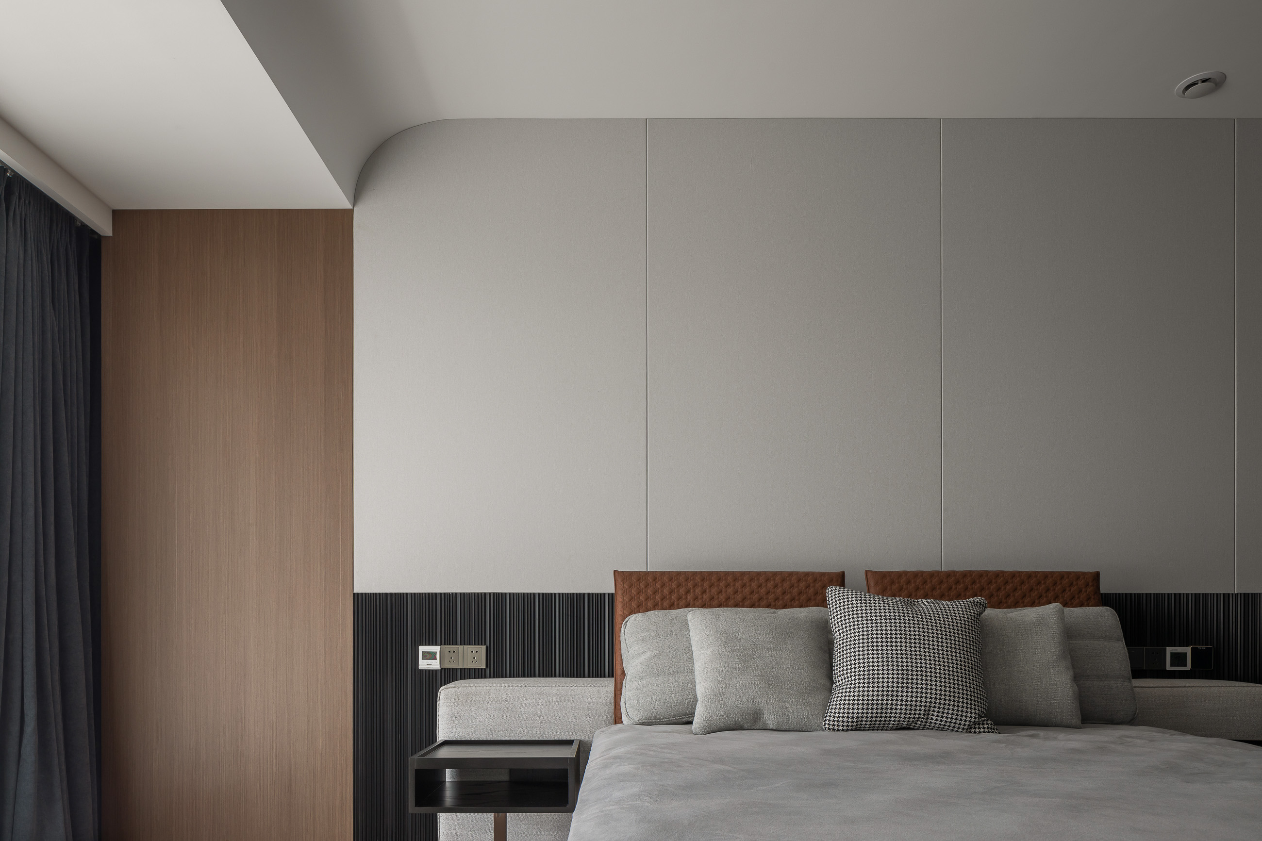 暗色系高级优雅私宅实景拍摄成片-11