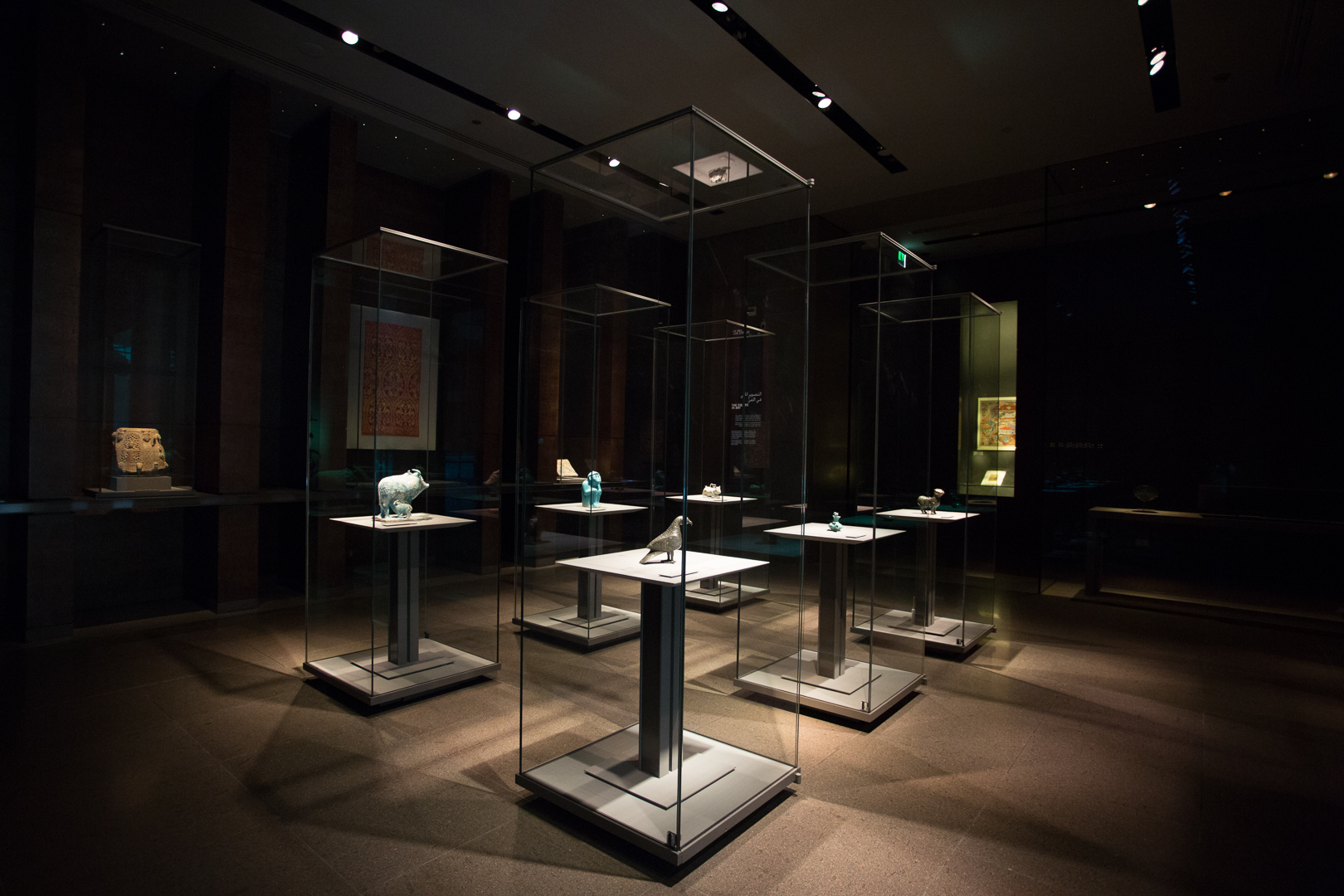 多哈伊斯兰艺术博物馆海外展柜项目丨卡塔尔多哈丨四川克里克展柜-2