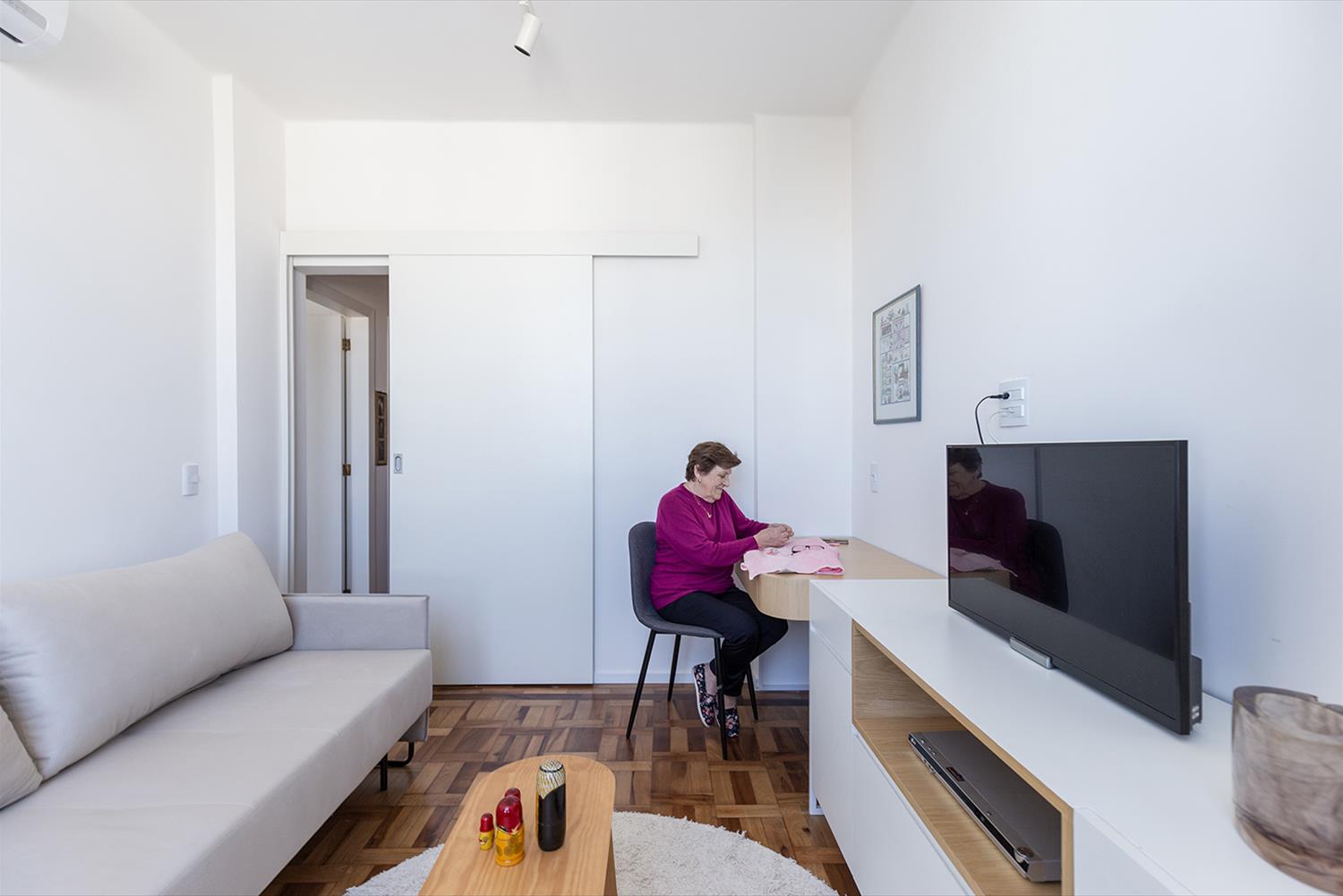 巴西 Urbanode Arquitetura 打造温馨公寓设计-16