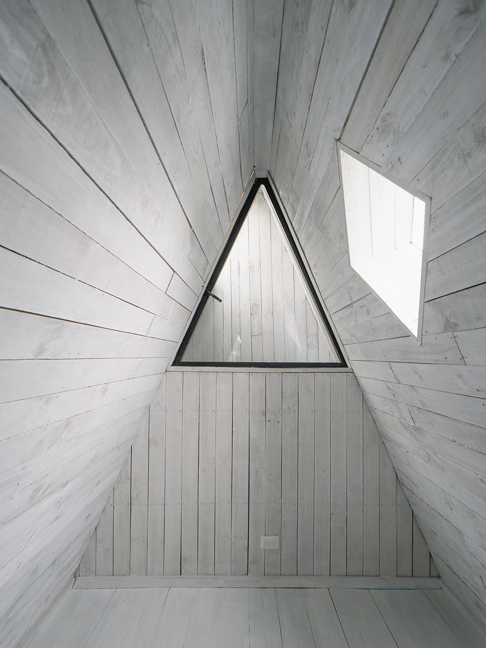 公园管理员 Aladino 的家丨智利丨Iván Bravo Architects-40