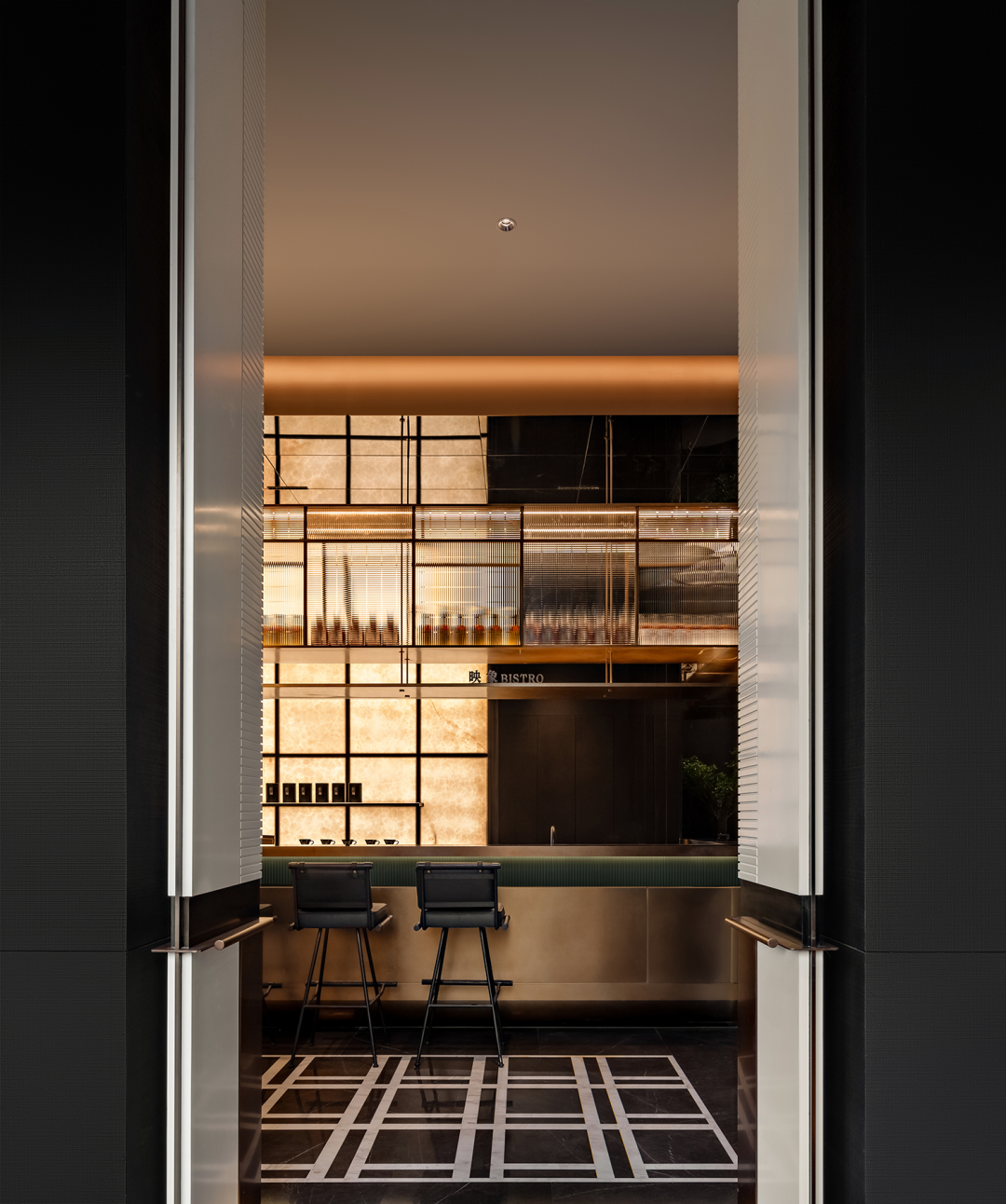 700㎡高级黑售楼处丨李益中空间设计-57