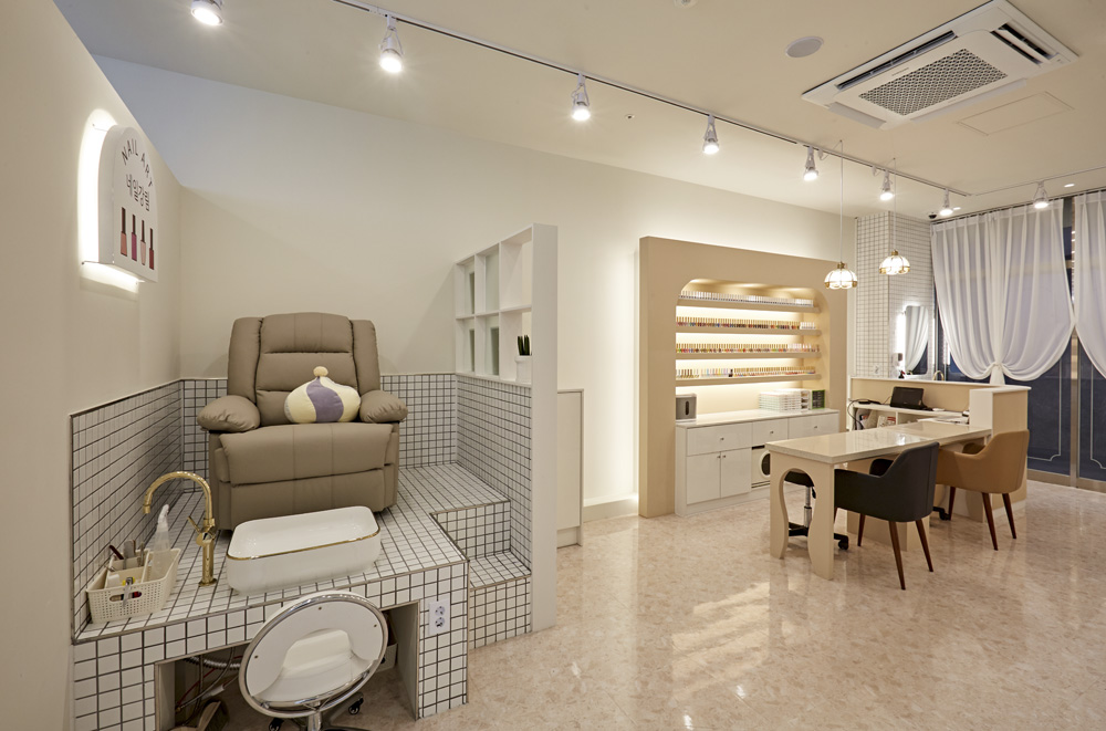 12 平米简约卧室，照明设计是亮点-6