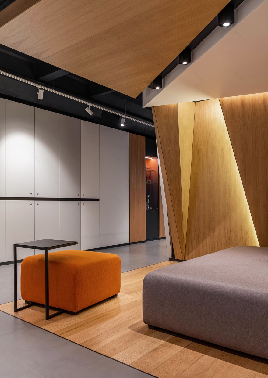 Deve·perts 团队打造未来感 IT 办公空间-11