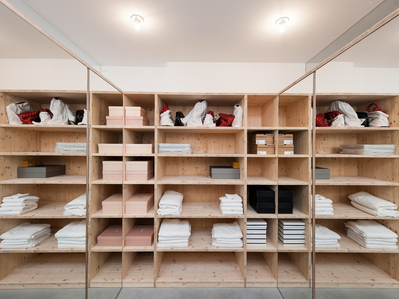 柏林魅力创意组合 | 冈萨雷斯·哈斯精选项目-117