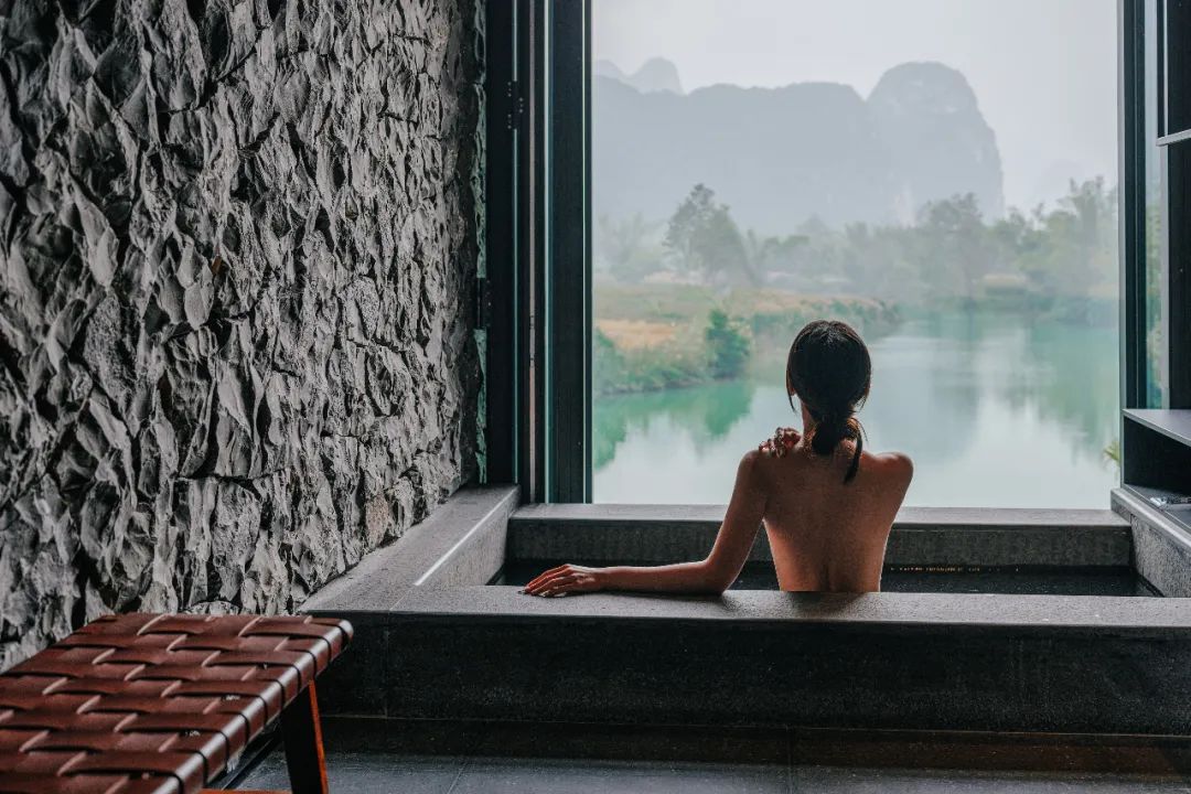 酒店内卷新高度 · 美景浴缸大比拼丨中国上海-16