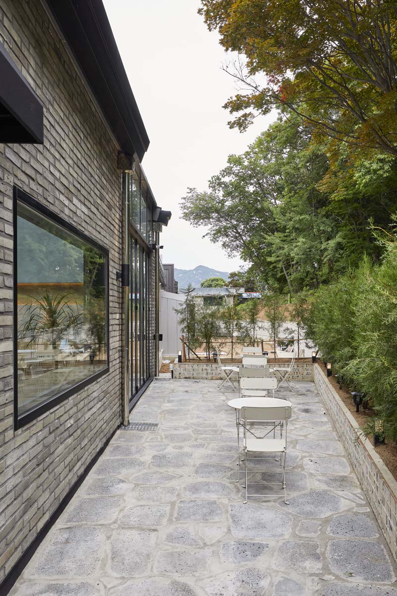 光点勾勒的 30 平米现代简约咖啡厅-23