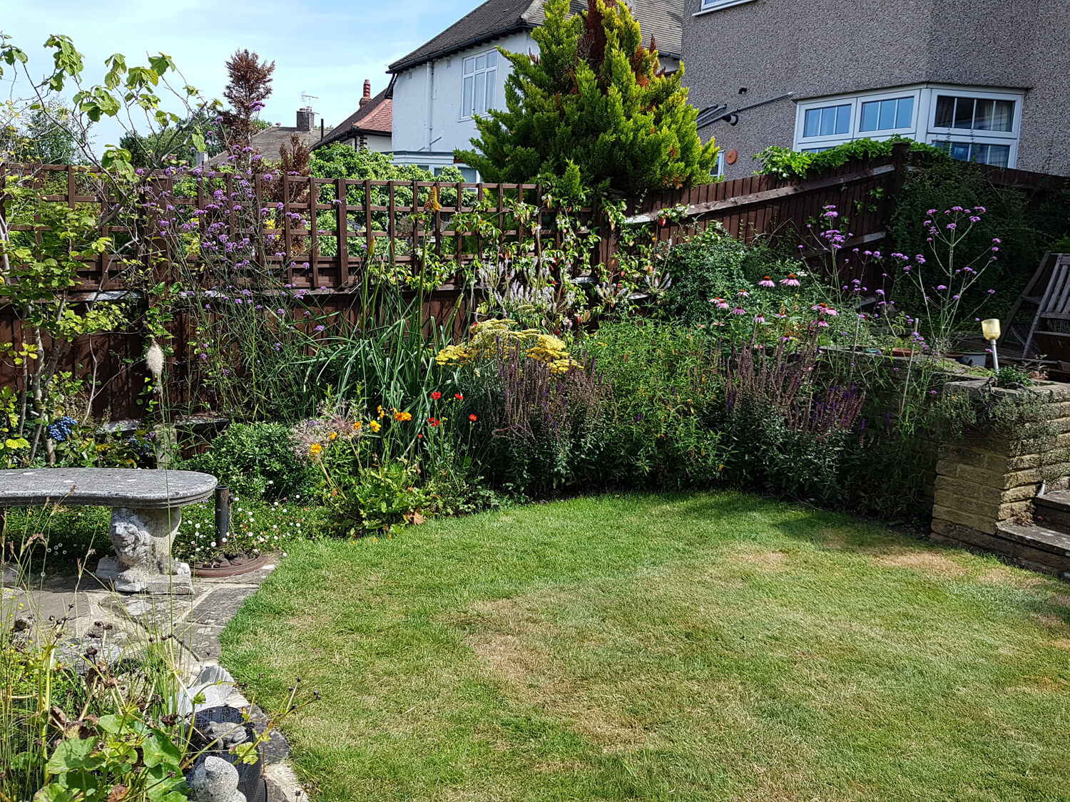 Sutton半独立式住宅分层花园设计-19