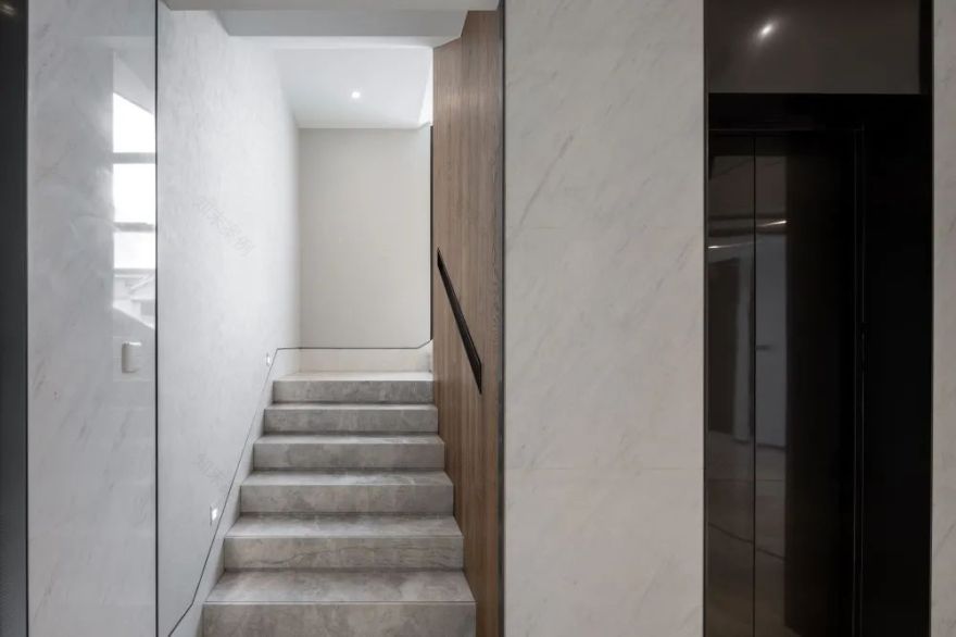 江南水乡的现代简约别墅设计-37