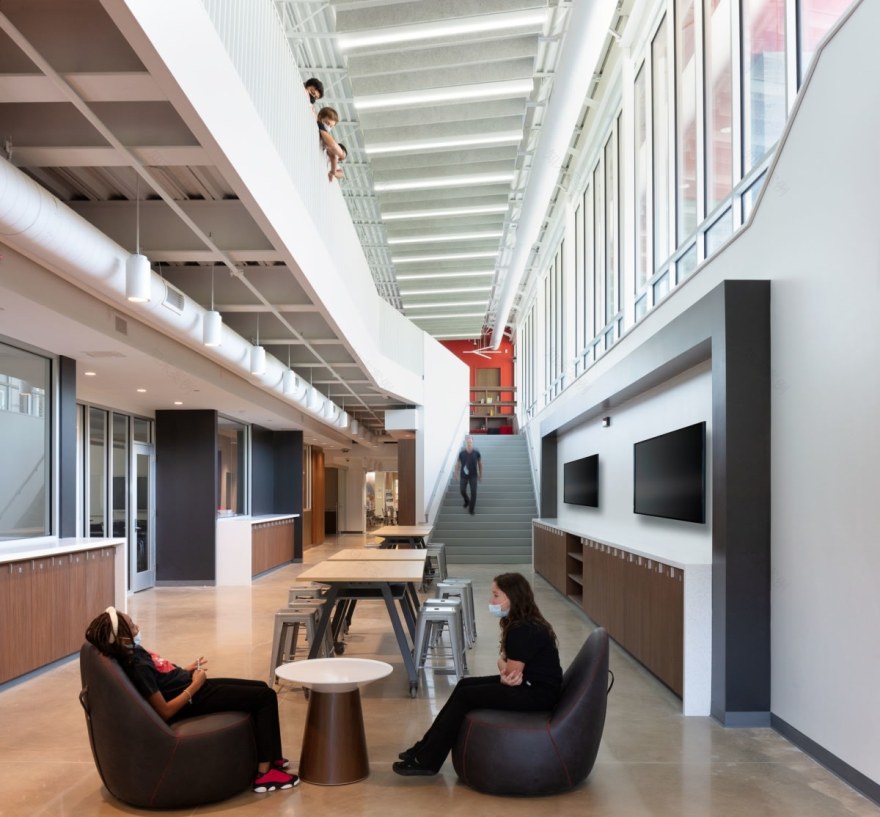 Clockwork Architecture + Design 打造活力教学空间——Sherman Center at SVN Charter School-12