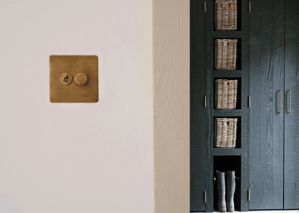 Corston带来建筑细节的湖滨住宅-26