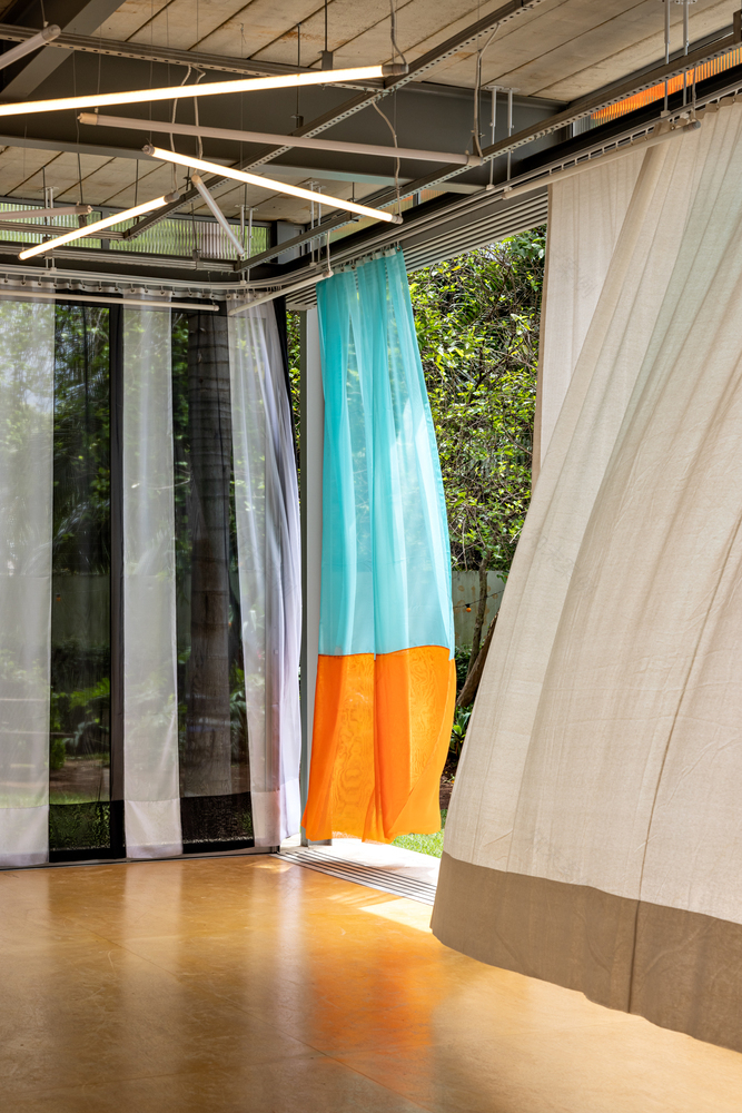 液态之家 · 将私人住宅转变为艺术创作的共享空间丨巴西圣保罗丨Julia Feldens-7