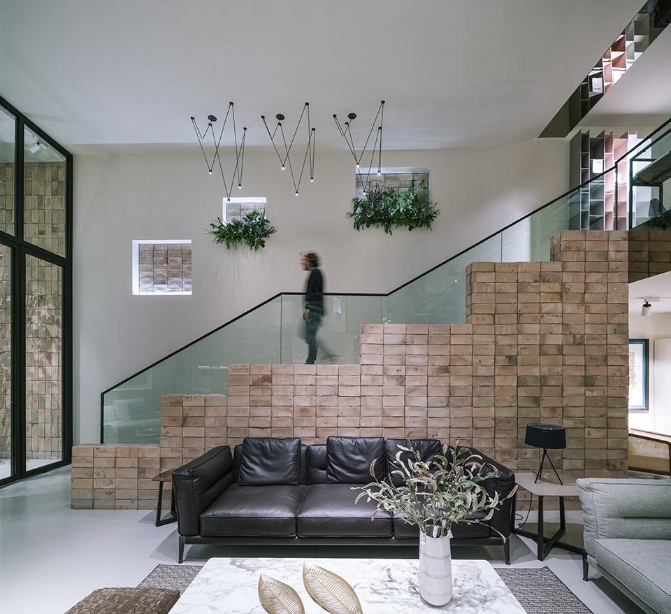 马德里商业中心陈列空间 | 多重功能与自然光照的融合-25