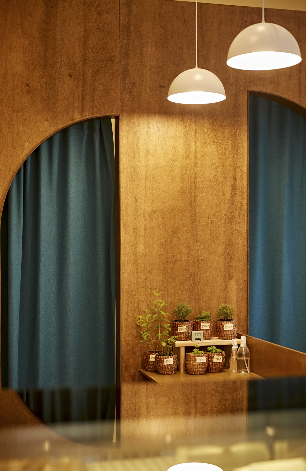 咖啡馆设计 | 愉悦心情的 10 平米咖啡厅-13