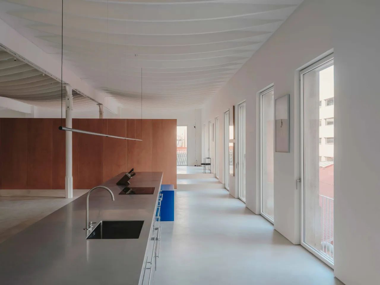 Mesura丨工业公寓改造，艺术画廊与生活空间的完美融合-17