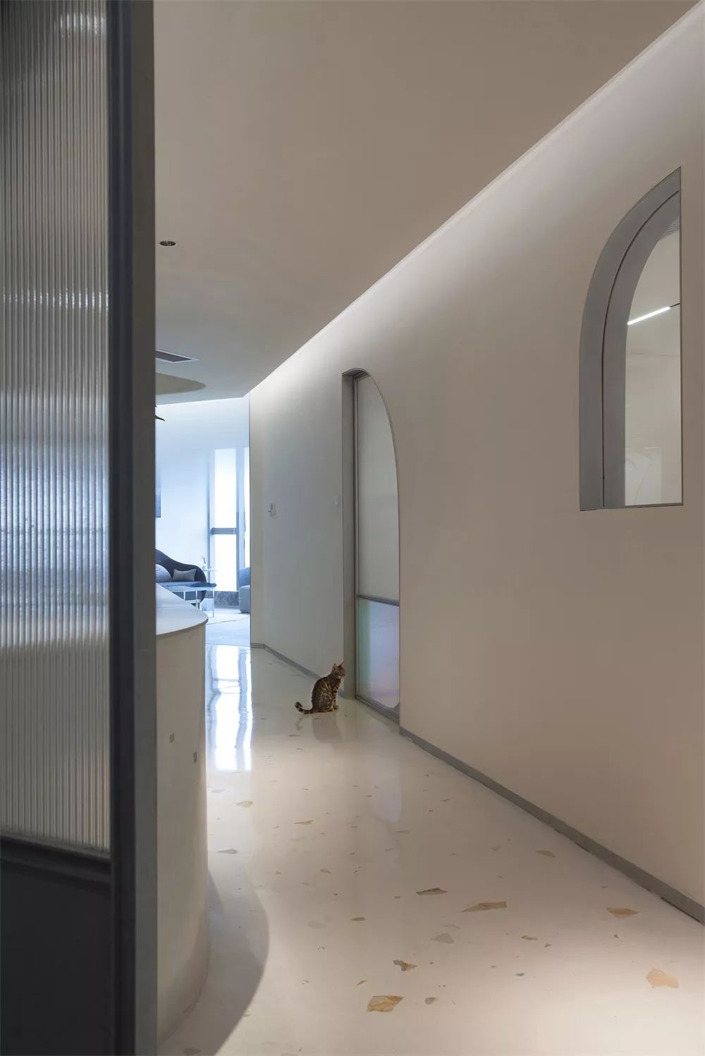 卧野空间设计事务所办公室——自由交流的弧形空间-75